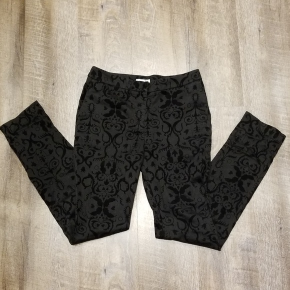 H&M Pants - 🍒EUC🍒 H&M FLEUR DE LYS LIKE CIGARETTE PANT